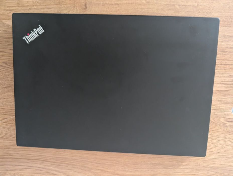 ThinkPad T14s  i7-10510U, bateria 100%, ekran 4k