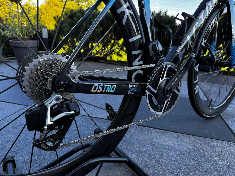 Factor Ostro VAM 2.0 Rozmiar L 56 - Sram Red E1 - pomiar mocy quarq Niski przebieg 3060km  masa 7,03 kg