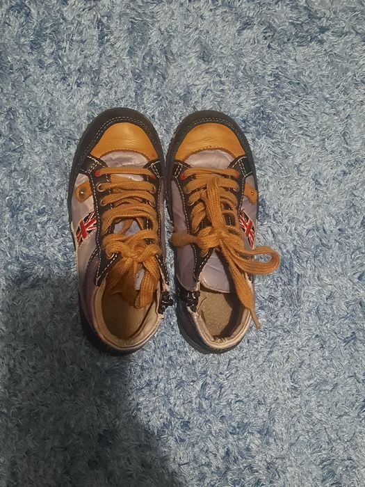 Sapatos azuis criança