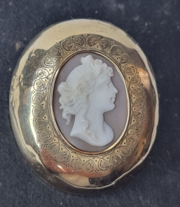 Wiktoriańska złota broszka kamea złoto 375