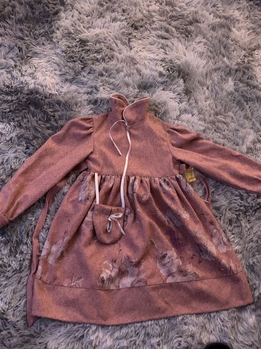 Сукня для дівчинки