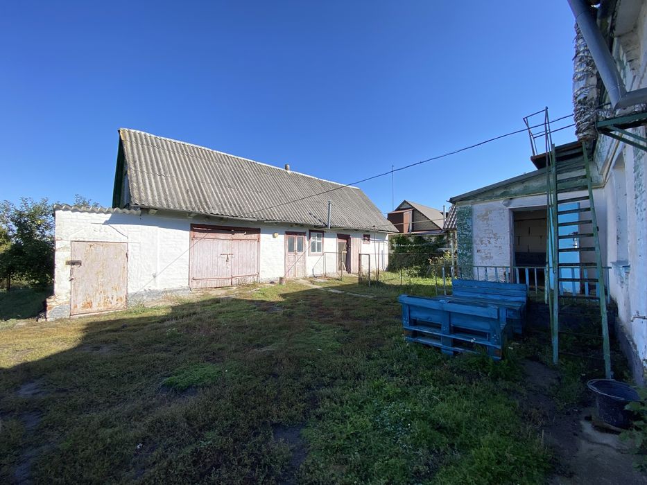 Продаж будинку с. Озерна, центр
