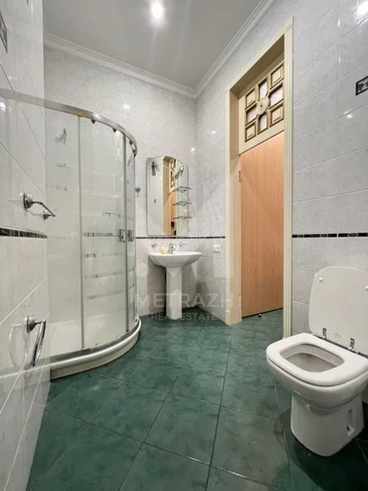 Продам 5 к. квартиру 206 м2 Деревянко Павлово Поле метро 23 Августа