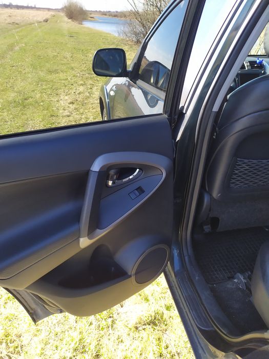 Тойота Рав4 2.2 д 2006р.