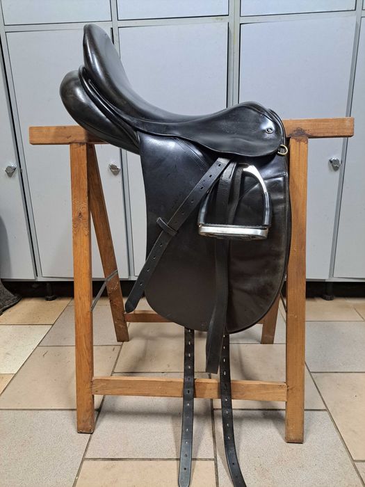 Siodło ujeżdżeniowe Bieman Riding 17,5” ręcznie robione