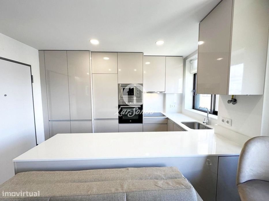 Apartamento T1 Condomínio Fechado com piscina  a 200m da praia da P...