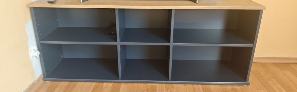 Szafka pod TV SKRUVBY jak nowa