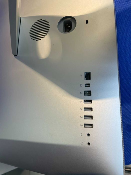 Моноблок Apple iMac 215 з вебкамерою та IPS матрицею є 8 шт