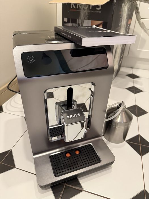Кавомашина KRUPS Evidence Plus EA894T10