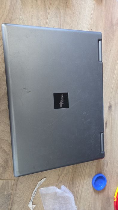 Laptop Fujitsu Siemens Esprimo v5535