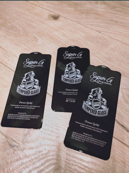 Защитное стекло Super Glass на iPhone 12