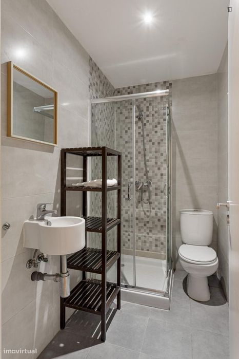 Quarto - localizado em Picoas Lisbon