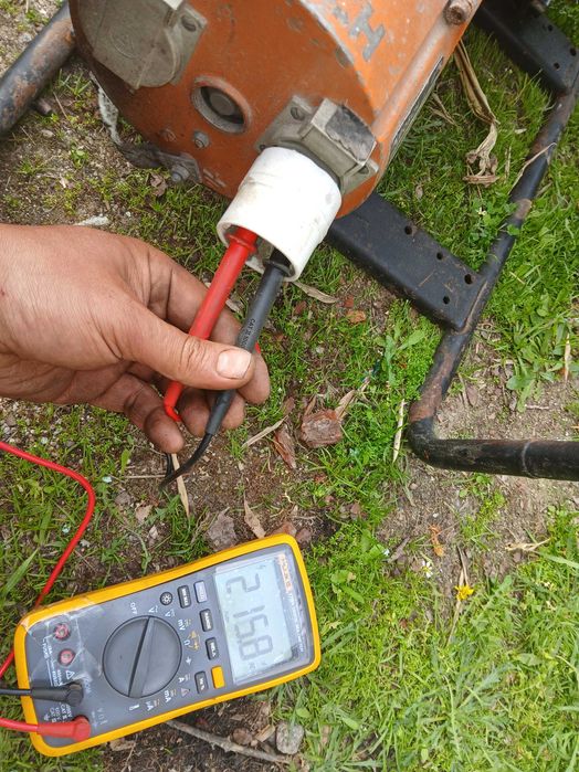 Gerador Bosch 5cv - Revisto e a debitar 220V estáveis
