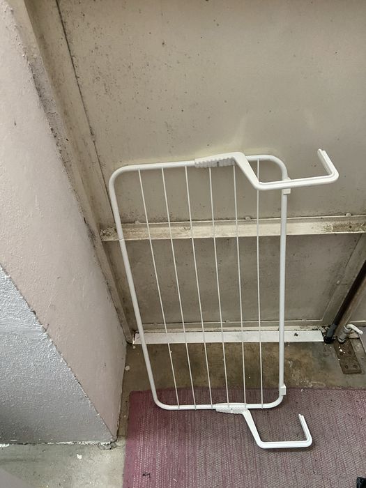 Estendal para a roupa branco