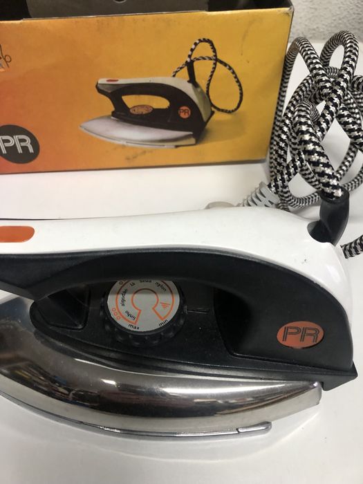 Ferro electrico automático