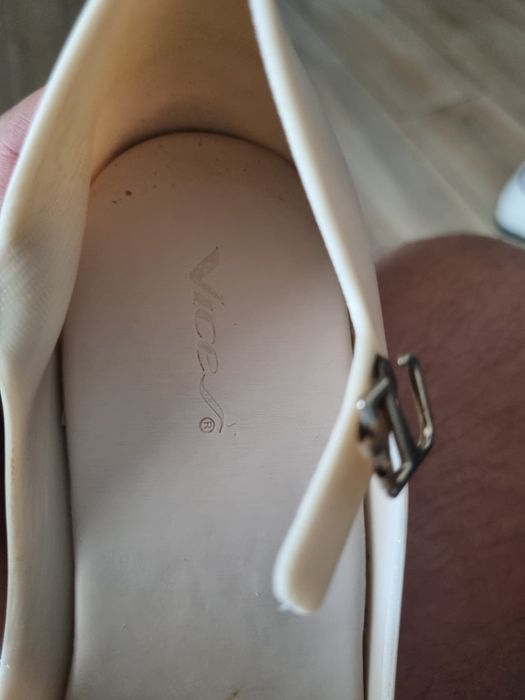 buty Tana Lisa.   39