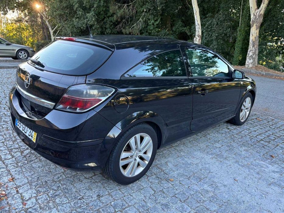 Opel Astra GTC 1.4 16V 90CV Gasolina de 2008 5 Lugares