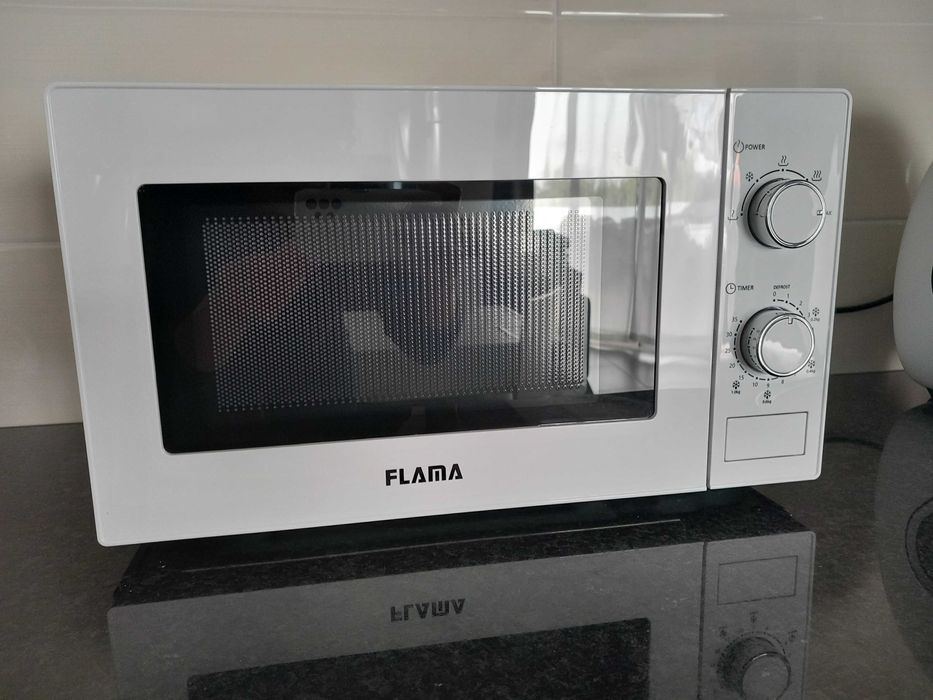 Micro-ondas FLAMA 1846FL (20 L - Sem Grill - Branco)