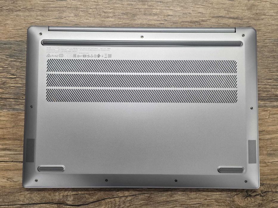Laptop Lenovo Yoga Pro 5 16APH8 Ryzen 7 7840HS/32GB/1,5TB/2K-120Hz/WIN11 stan bdb gwarancja