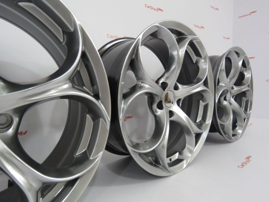 Jantes Look Alfa Romeo Giulia Quadrifoglio 18 x 8 et33 5x110 Hyperblac