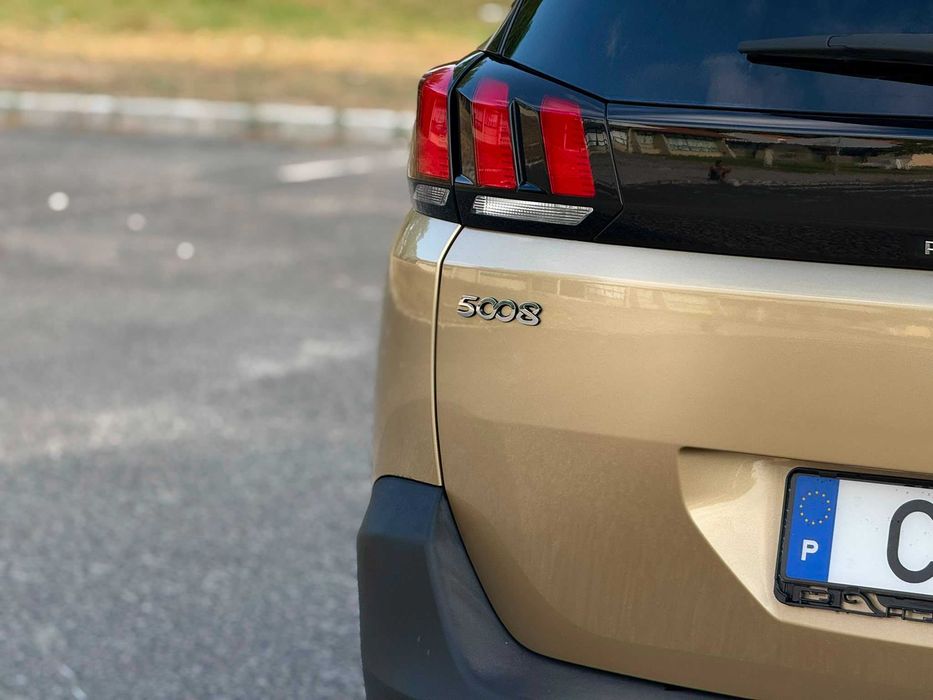 Peugeot 5008 — fotografia 12