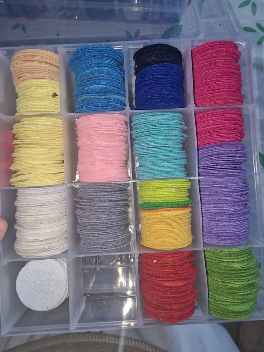 Заколки,фетрові кола,резинки все для творчості