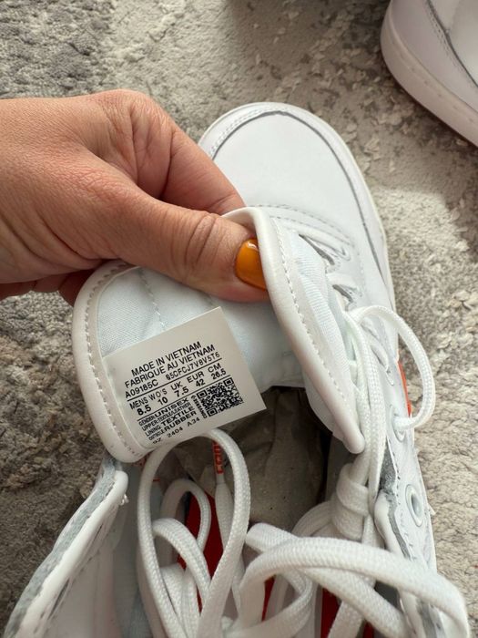 Кели Converse нові