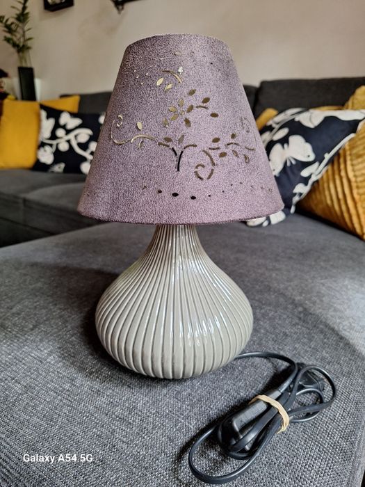 Okrągła szara, ceramiczna lampka stołowa