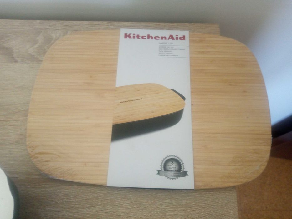 Kitchen aid large baker 39x23x7,5 cm Novo + Tampo de Bambu Selada