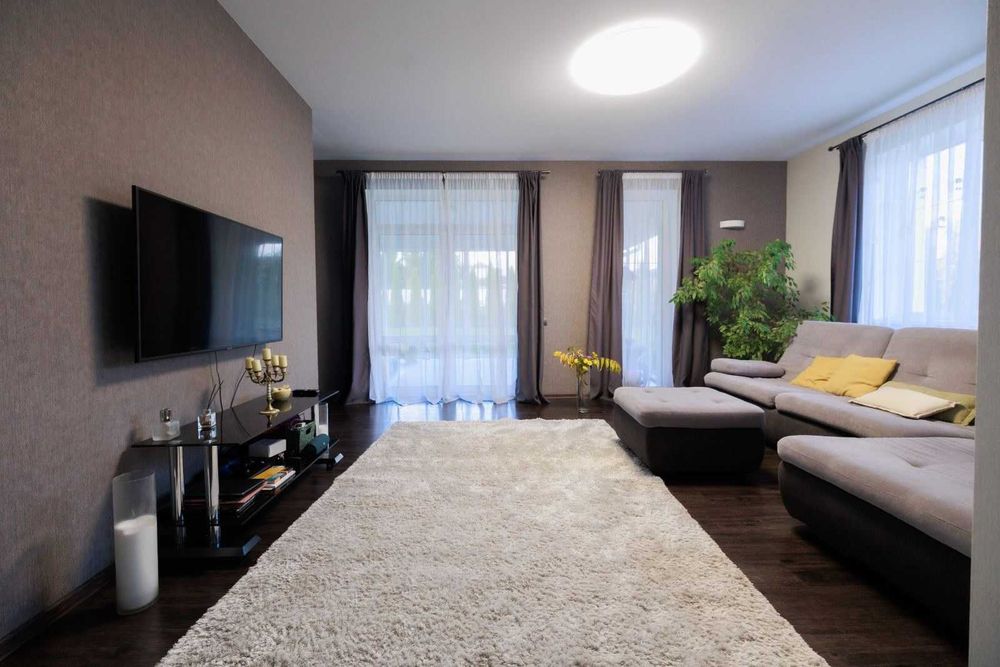 Продаж будинку в с.Хотів 250 кв.м. 10 соток.Чабани.