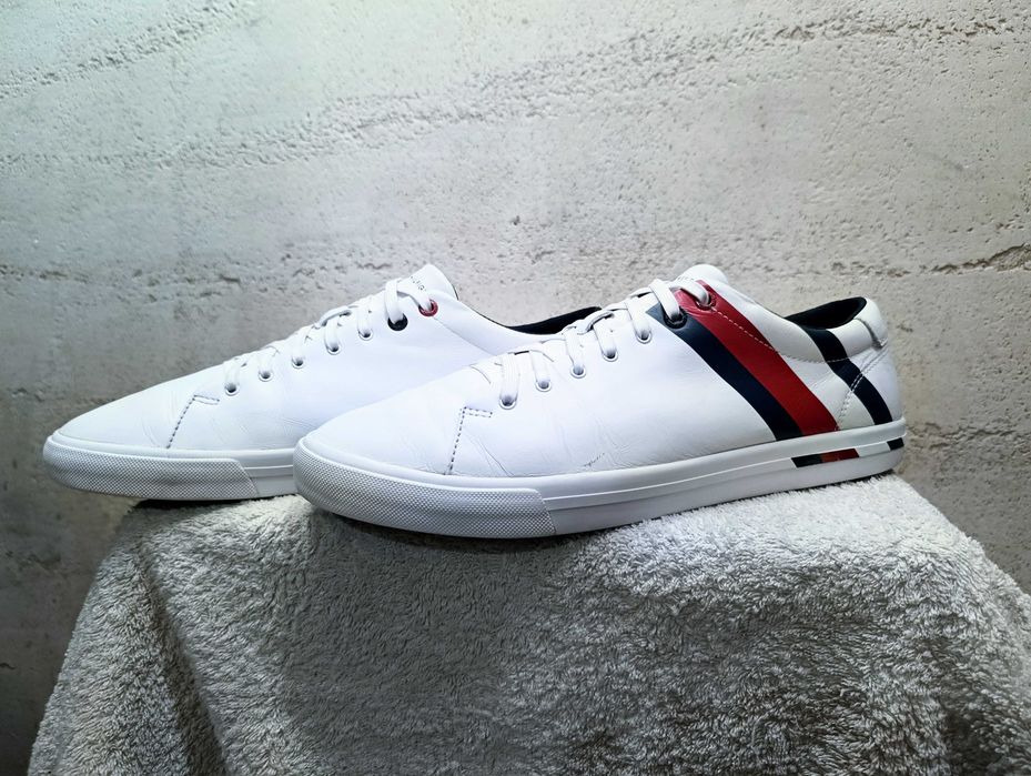 Męskie sneakersy TOMMY HILFIGER CORPORATE STRIPES LEATHER VOLC r.44 skóra st.bardzo dobry