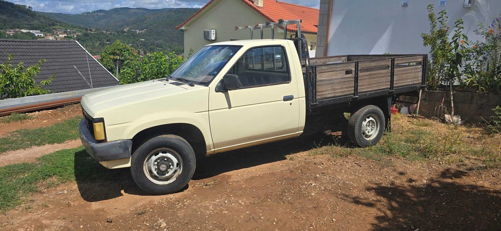 Nissan pickup 2.5