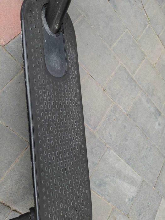 Електросамокат Xiaomi Mi Electric Scooter Mercedes-AMG Petronas F1