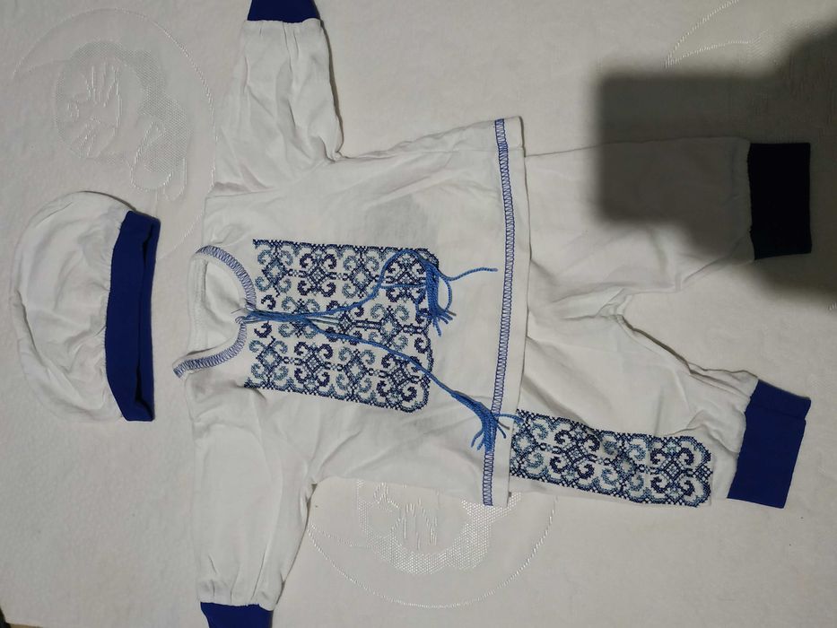 Вишиваночки  для мальчика и девочки.