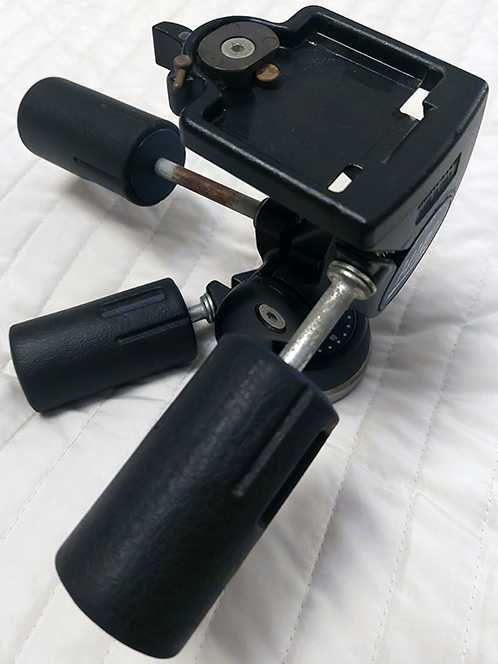 Manfrotto 141 RC Cabeça Foto / Video Pan+Tilt+360º