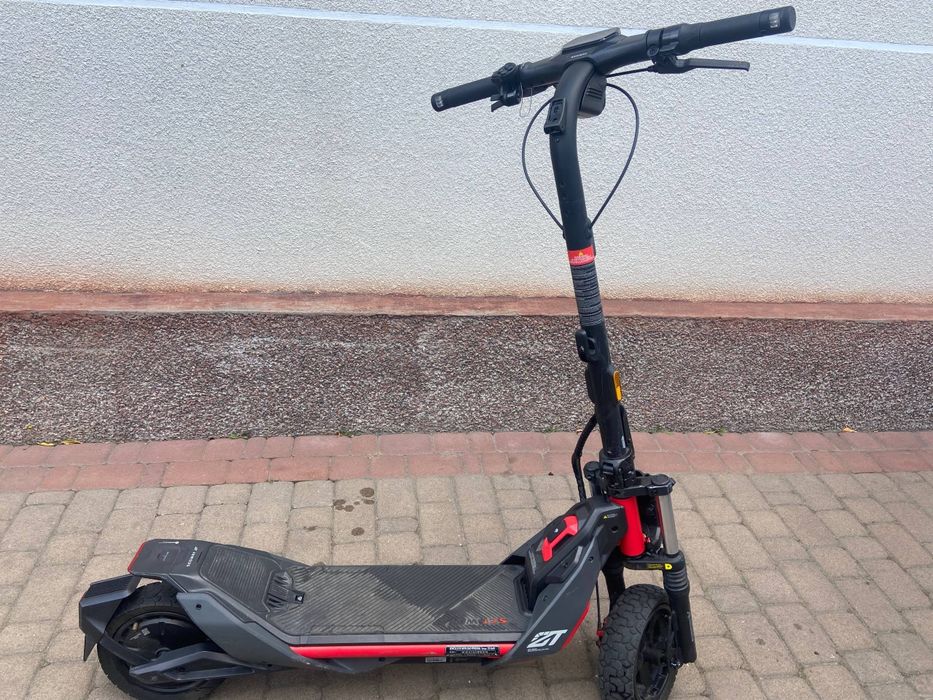 Електросамокат Segway Ninebot ZT3 Pro E