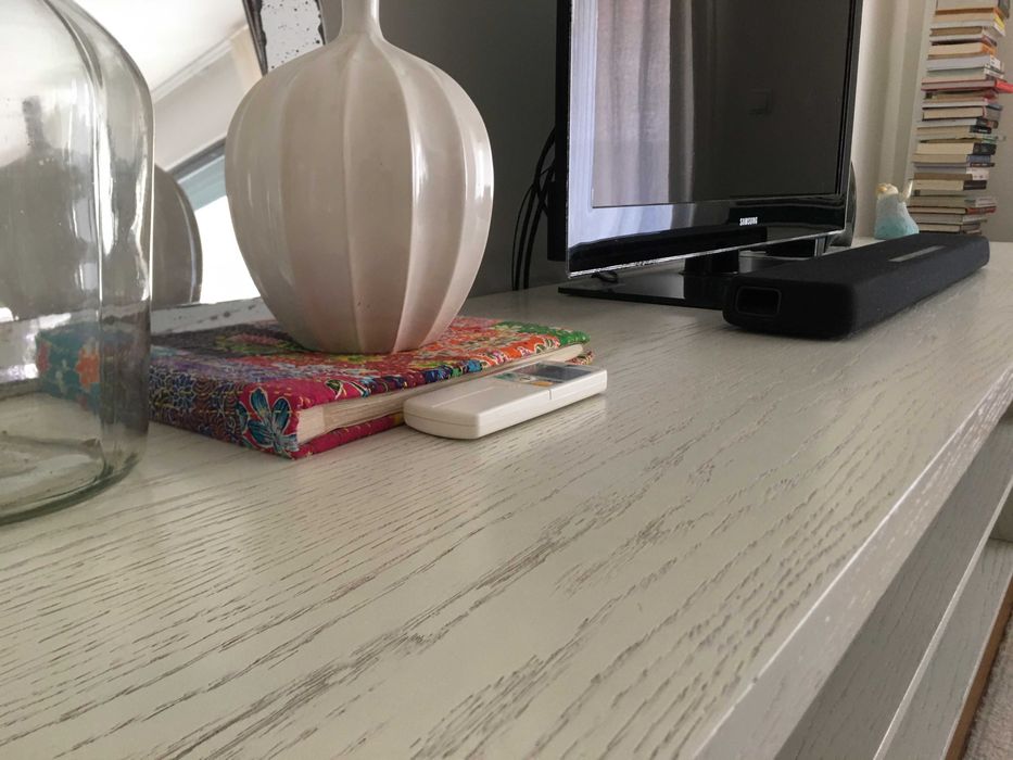 Móvel TV em madeira lacada