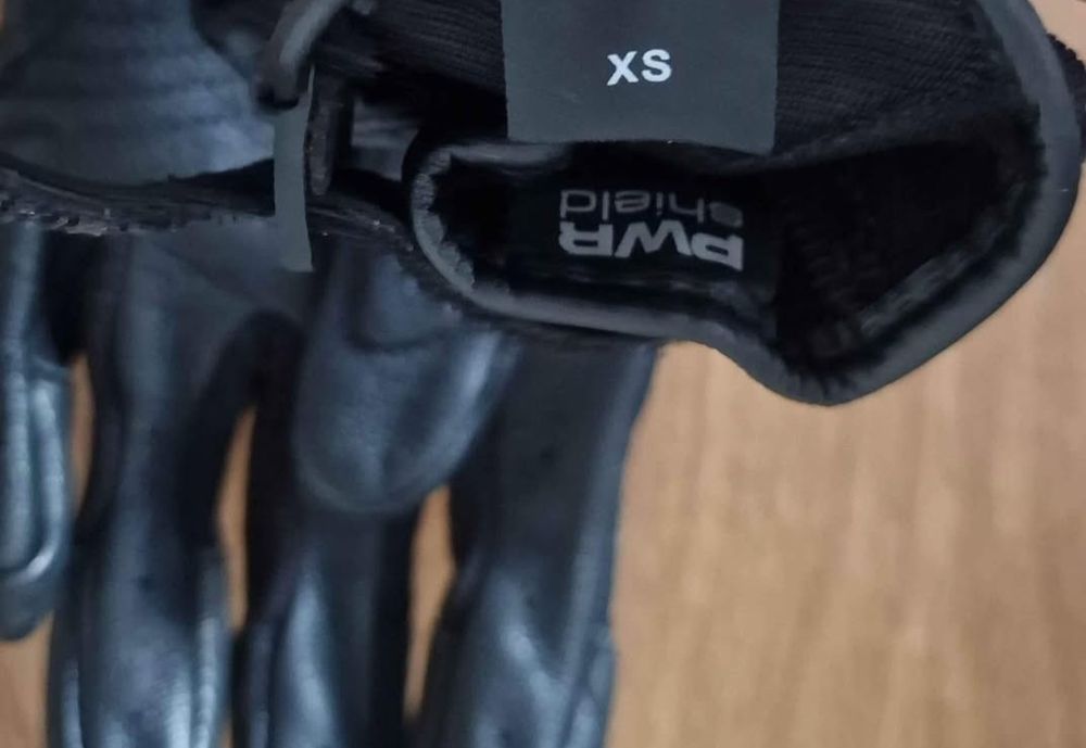 Luvas em couro Revit