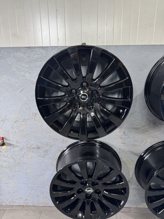 Felgi alu Opel Insignia 5x120 18’ 8J ET42 Czarny połysk