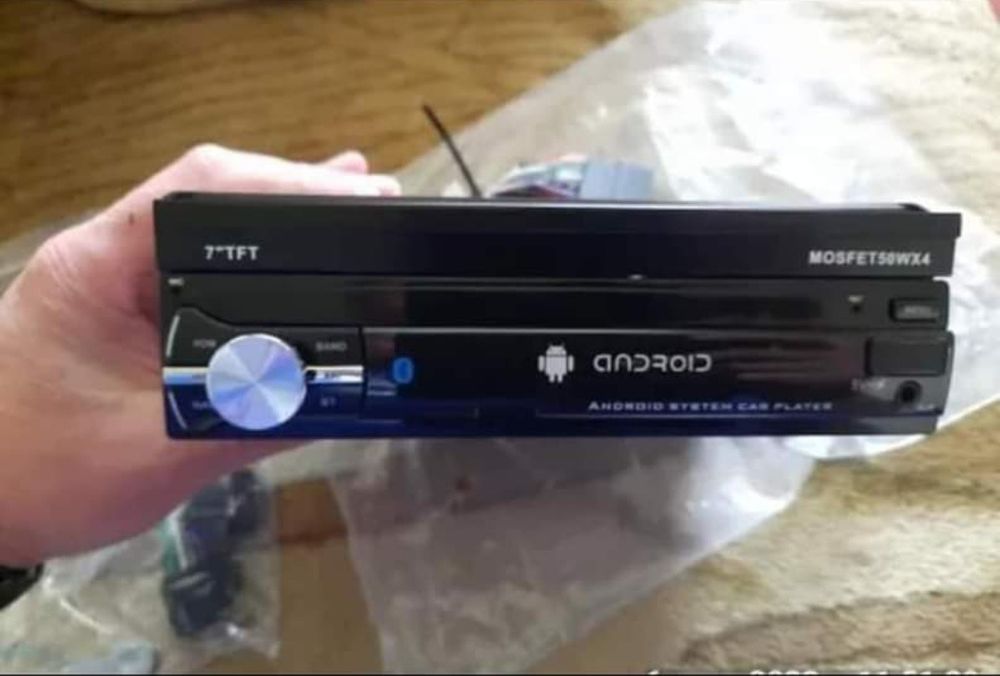 Rádio Android 13 com GPS 1 Din Retrátil (Artigo Novo)