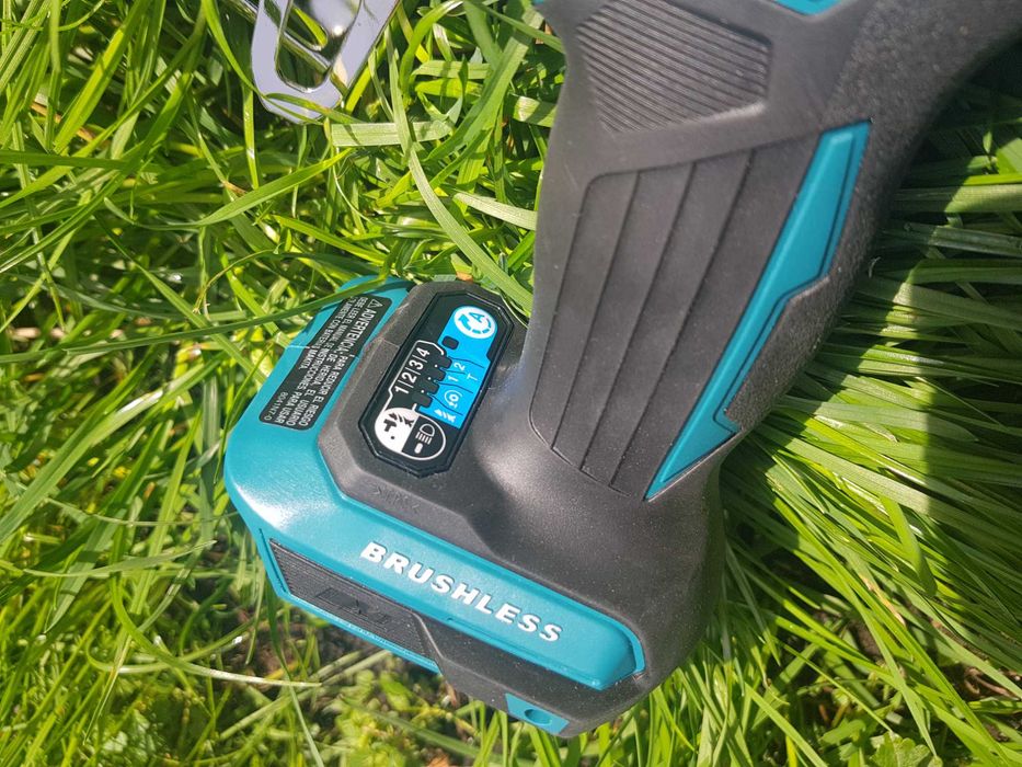 Шуруповерт імпакт акумуляторний Makita XDT19 18V LXT