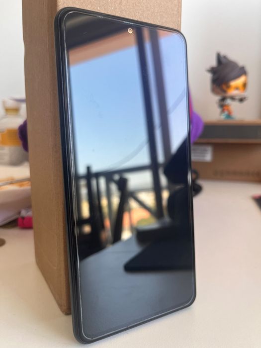Negociável Xiaomi Poco F3 | 8Gb RAM | 256GB armazenamento PRETO