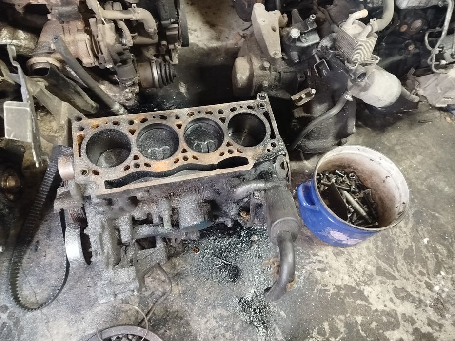 Продам блок двигуна renault kangoo 1.9 дизель ціна блока без щеплення