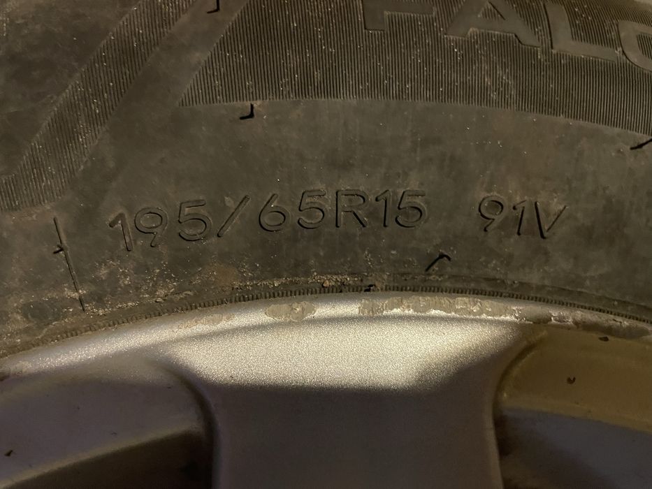 Komplet Felg 195/65 r15 z oponami letnimi z 2024r