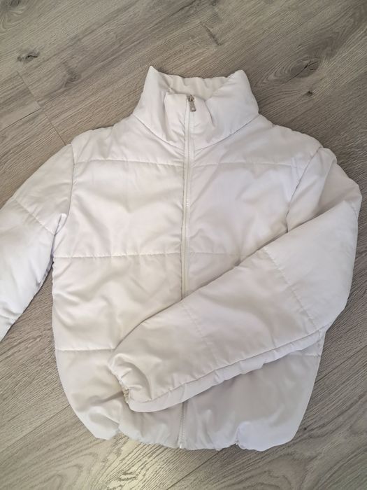 Куртка біла весняна s