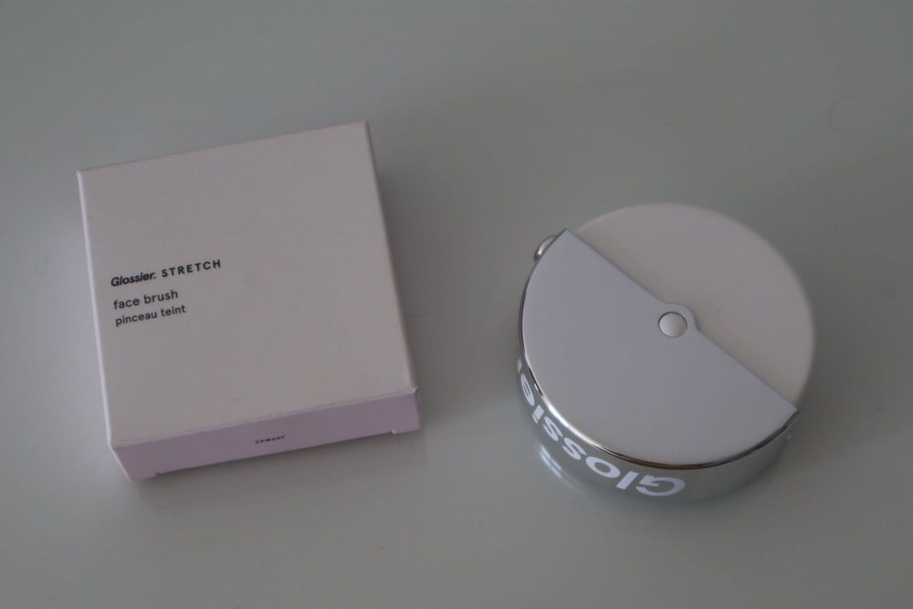 Pincel Base Glossier Stretch Foundation Brush – PORTES INCLUÍDOS