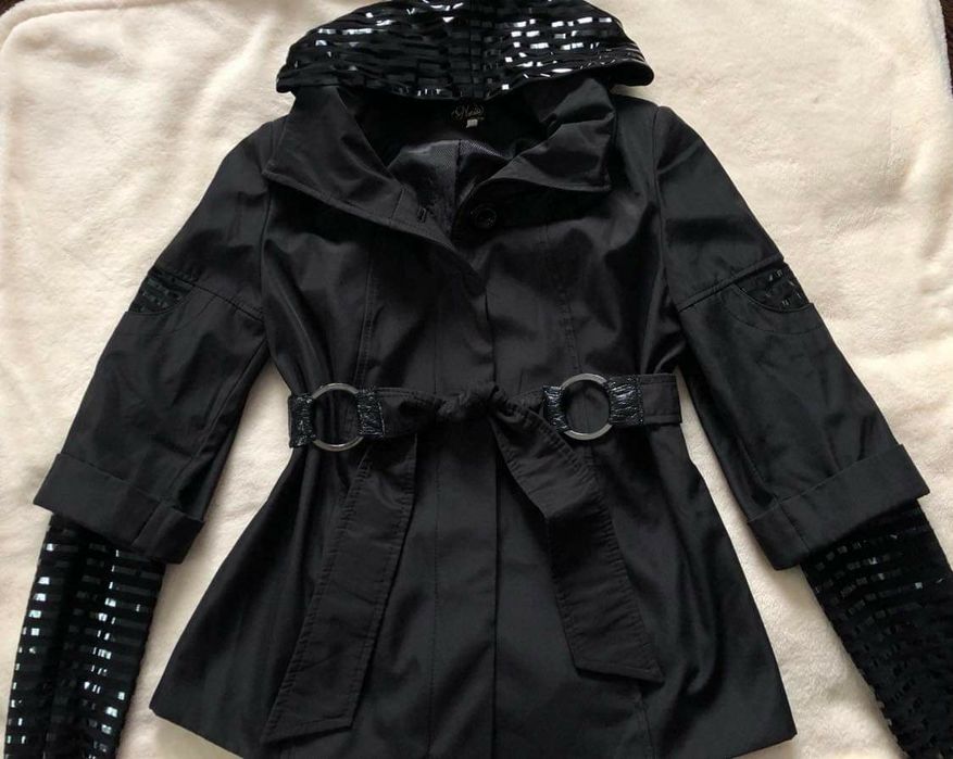 Жіноча куртка S/M весна осінь