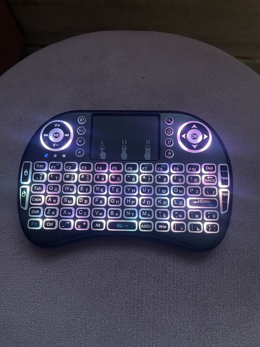 Бездротова міні-клавіатура з підсвіткою