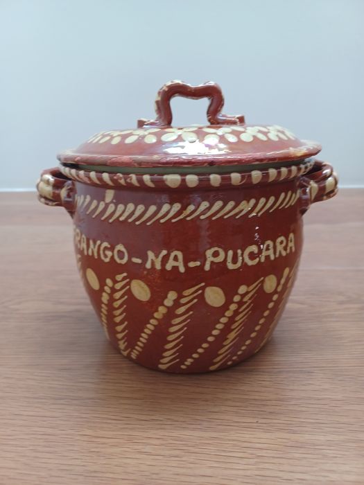 Pucara de Barro Tradicional com Tampa
