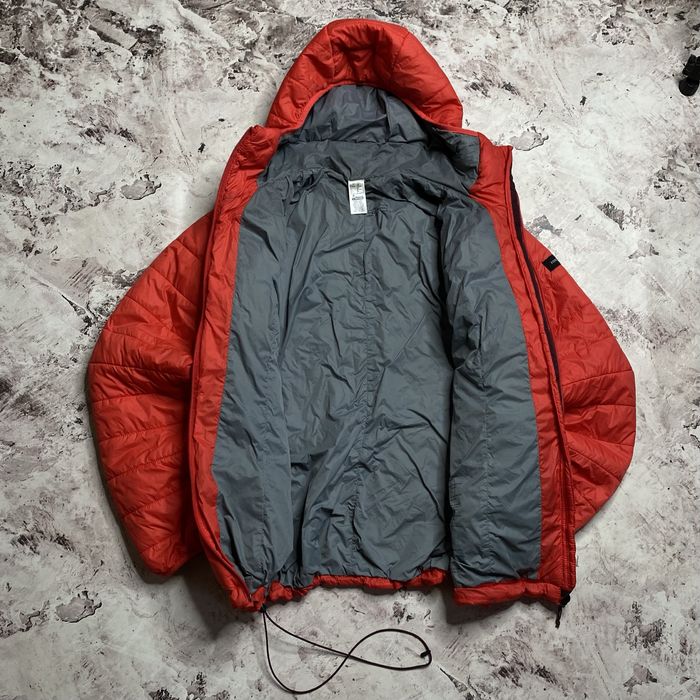 Легкий мікро пуховик Forclaz Decathlon